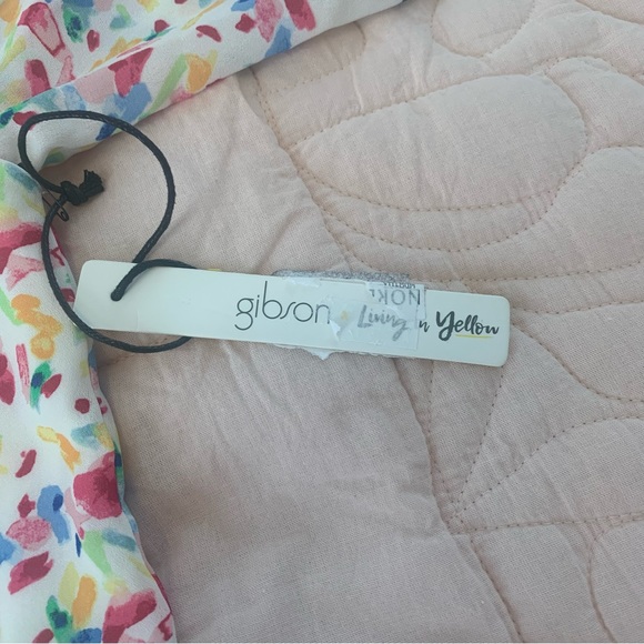 GIBSON size MP dress white background with colorful print tie at neck gorgeous - Picture 8 of 12